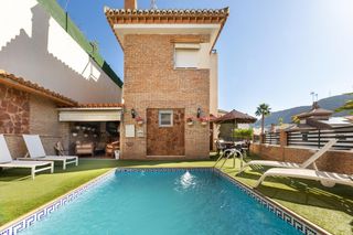 Xalet  Calle la iruela. Casa o chalet independiente en venta a 5 minutos del centro de g