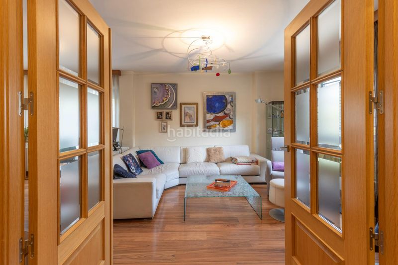 Foto e8930ce6-9436-4438-ba3d-ae7ac3630429. Casa aparellada amb calefacció aparcament a Lancha del Genil Granada