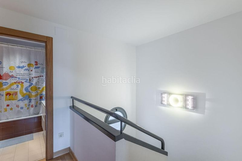 Foto a5b4b8c5-981f-41ba-8ccf-95f15ed26fb2. Casa aparellada amb calefacció aparcament a Poniente Armilla