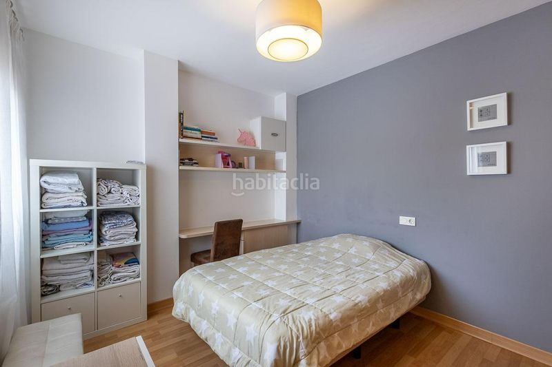 Foto b5a7cb5a-43ca-4b2a-bbf1-cdf3ecc4c419. Casa aparellada amb calefacció aparcament a Poniente Armilla