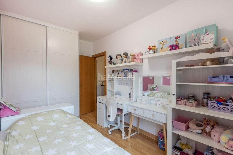 Foto b6446b02-5d7e-49bb-83e4-974eb536b1bb. Casa aparellada amb calefacció aparcament a Poniente Armilla