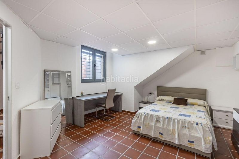 Foto ed5fb981-d6f6-4ce2-b42d-a3d91f7718db. Casa aparellada amb calefacció aparcament a Poniente Armilla