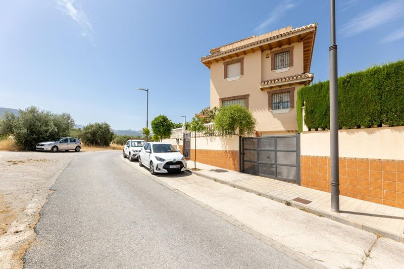 Foto 741ad6fc-9234-4012-8b12-fe13ca58cb22. Chalet con camino riscaldamento parcheggio piscina in Huétor Vega