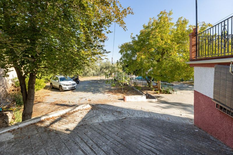 Foto a5417d15-6ea5-444d-bd8f-01853f8a7ff5. Xalet amb xemeneia piscina a Dílar
