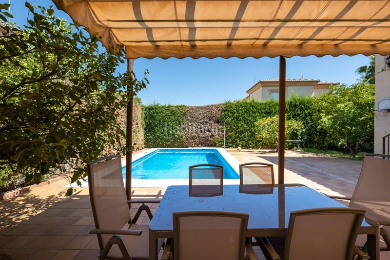 Foto 71c6dd3f-9c1e-4273-a929-31ac46a71353. Casa pareada preciosa casa pareada en urbanización el ventorrilo () en Vegas del Genil