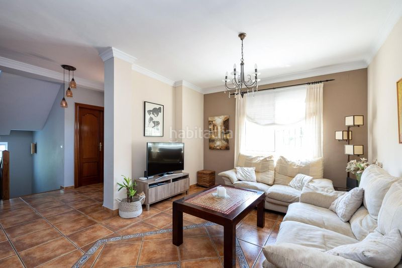 Foto bfe8f6d3-75ca-44f1-9bed-917933bdd7c8. Casa pareada preciosa casa pareada en urbanización el ventorrilo () en Vegas del Genil