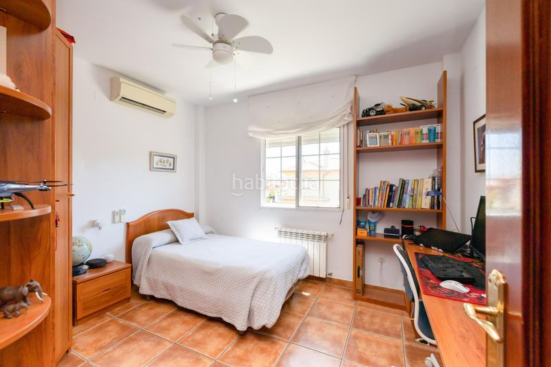 Foto c1235c99-d3de-4646-a2ab-d4cc12d693f3. Casa pareada preciosa casa pareada en urbanización el ventorrilo () en Vegas del Genil