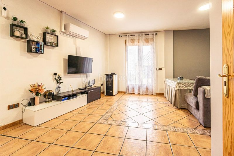 Foto 5eb3e3b8-950a-4740-9cc2-777f1304bc04. Haus mit heizung in Montillana