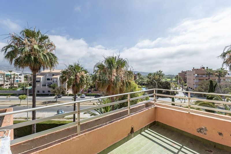 Foto 571f84d7-27e8-490a-95d6-a9e4aee7c5b1. Dúplex a calle paseo marítimo 9 a Salobreña costa Salobreña
