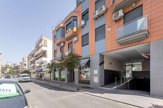Appartement  San miguel 15. Piso en ubicación top en armilla: metro, servicios y máxima como