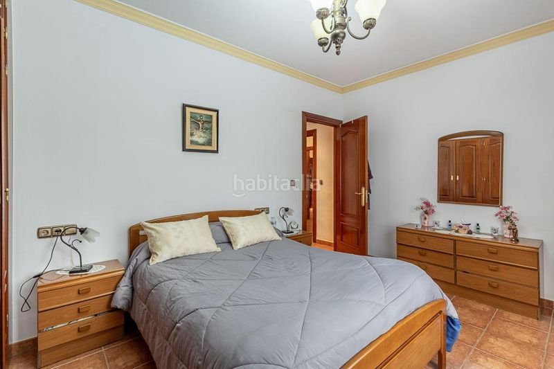 Foto a21233b8-9ffc-433b-bb9c-244d0022c6e5. Xalet amb xemeneia calefacció aparcament piscina a Santa Fe