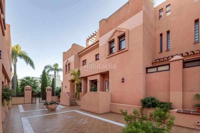 Foto f6469168-202d-4d5c-afdb-4ef5f34ce748. Casa adossada amb aparcament piscina a Playa de Granada Motril