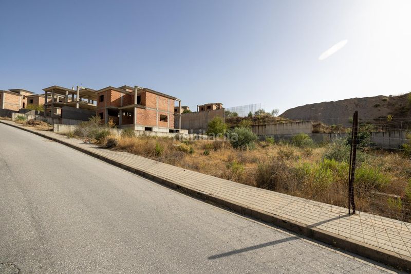 Foto a34da685-3cbc-442b-8e0c-1013a30687b5. Terreny residencial a Dílar
