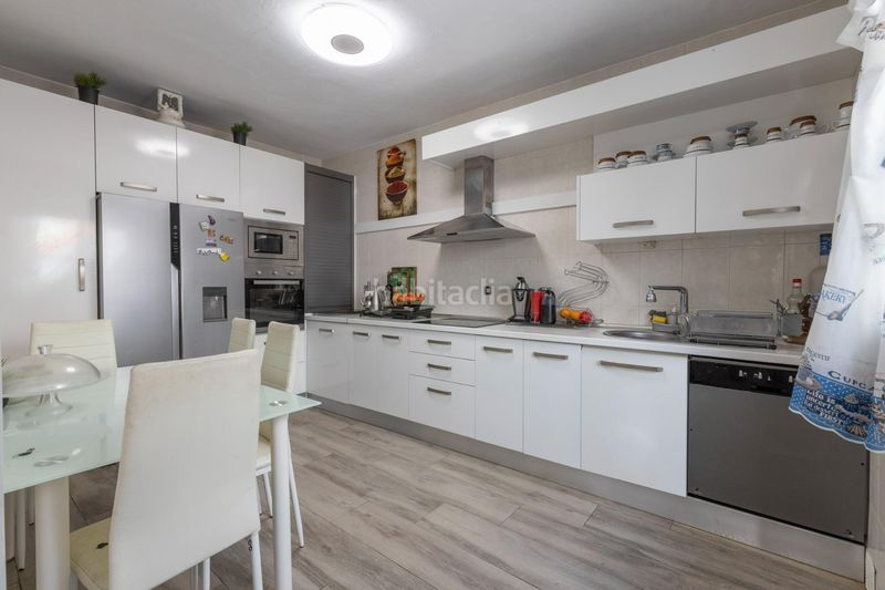Foto 5c13e659-e478-4ee2-b4b7-f1f50ba40ed5. House with heating parking in Zafarraya