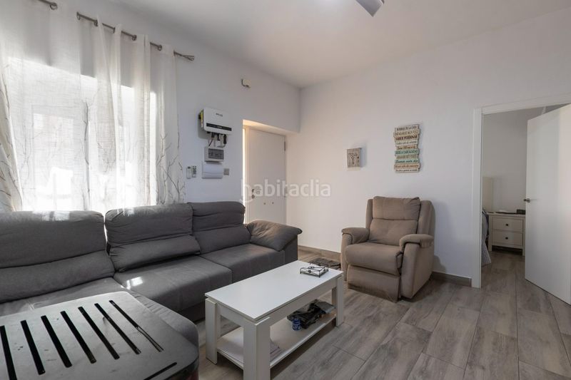Foto 600bcd38-102e-4568-bff9-a01bce475ecf. House with heating parking in Zafarraya