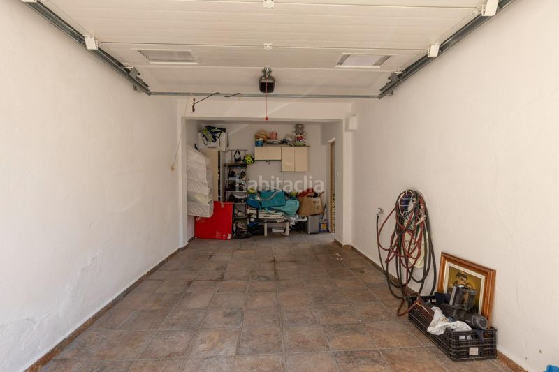Foto cc08b0ad-ac14-4bc3-b11f-4230e4898861. House with heating parking in Zafarraya