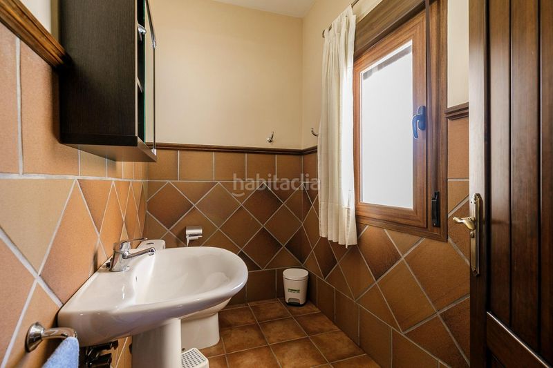 Foto ee03ad07-3622-4299-aaf2-48be808c26a0. Masia amb calefacció aparcament piscina a Montefrío