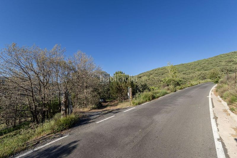 Foto be07ab44-da77-450b-997c-2da8ab175ed5. Masia amb xemeneia a Güéjar Sierra