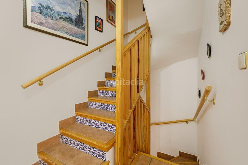 Foto e3b21afc-ae9f-4ca6-8f60-47a77522c898. Casa adosada ?? magnífico adosado con apartamento independiente en Bola de Oro, en Granada
