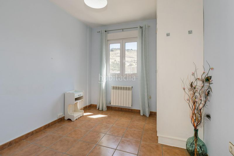 Foto f6ba1316-616c-4e2b-aff0-0dfd64e5430b. Casa adosada ?? magnífico adosado con apartamento independiente en Bola de Oro, en Granada
