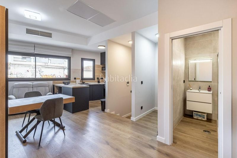 Foto fa22964f-30c5-4d9f-8e82-893695d42eac. Estudio en calle murcia 7 estudio de reciente construcción con piscina, garaje y zonas comunes en Granada