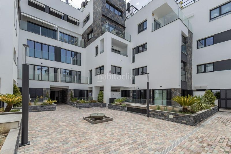 Foto fee58b51-b072-4185-b71c-b5f51f962e24. Estudio en calle murcia 7 estudio de reciente construcción con piscina, garaje y zonas comunes en Granada