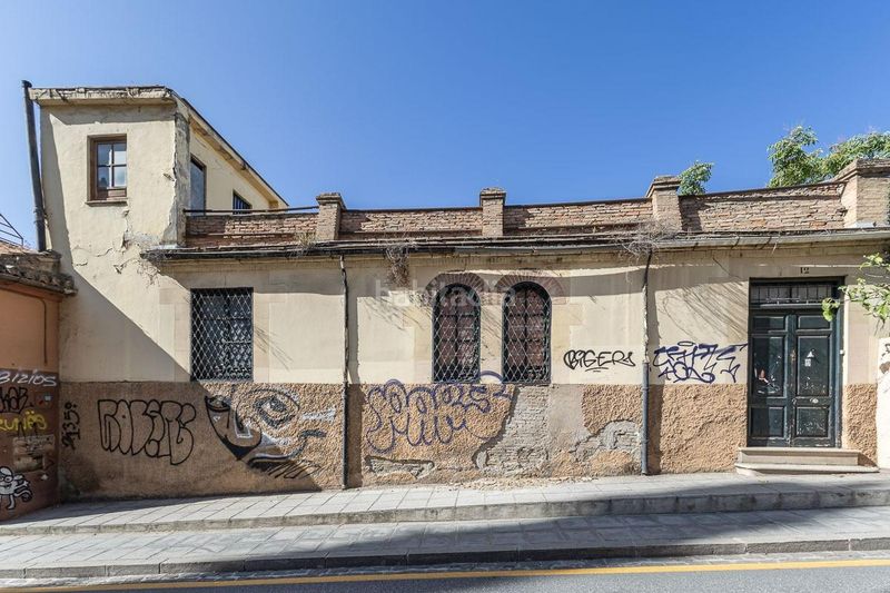 Foto 82ad595b-f713-4d50-88d5-cb0ffd6f482d. Edifici a cuesta escoriaza 27 a San Matías - Realejo Granada