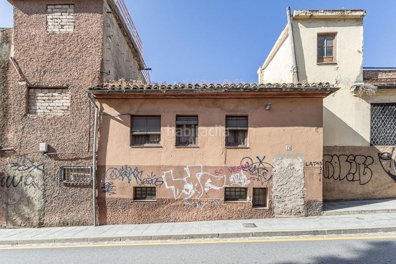 Foto b6f1f6a9-5d71-4f9b-82f8-c9eeab0f6e4f. Edifici a cuesta escoriaza 27 a San Matías - Realejo Granada