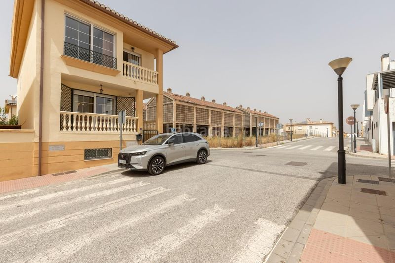 Foto a78486e1-3ed6-42d9-8efd-263c77cbf784. Xalet amb xemeneia a Albolote