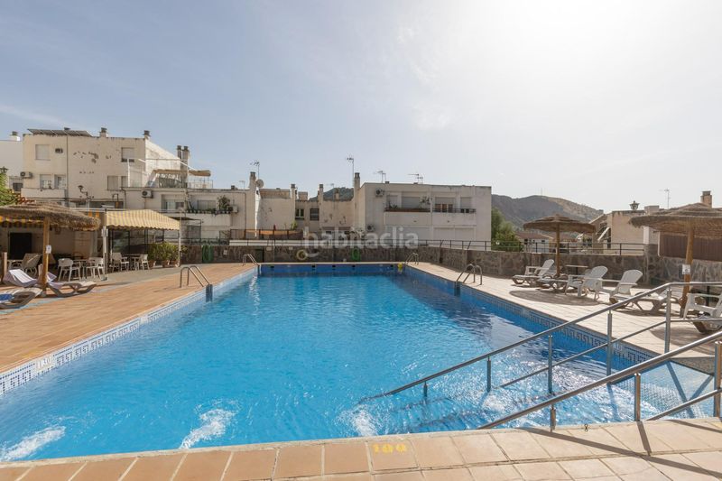 Foto d3c85b67-b03d-4b3f-88fa-853e7e002882. Casa adossada amb aparcament piscina a Cenes de la Vega