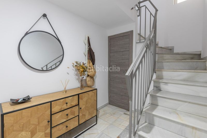 Foto d49a51b3-3421-4bae-b395-29a68cf5e418. Casa adossada amb aparcament piscina a Cenes de la Vega