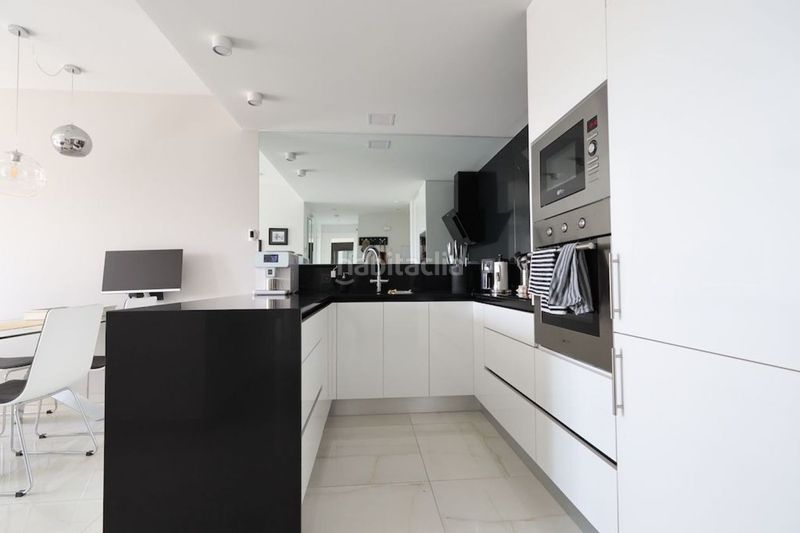 Foto aedd3d99-3af8-4dc8-9372-83637e2e9853. Apartament amb calefacció aparcament piscina a La Florida Orihuela