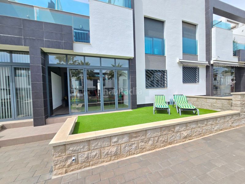 Foto aa5d11d7-06fb-481f-8d50-c0a7271eb1af. Apartament amb calefacció aparcament piscina a Punta Prima Orihuela