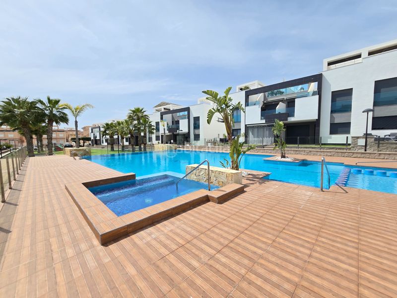 Foto b5190713-38f9-4cd2-9c46-7189c836e2a8. Apartament amb calefacció aparcament piscina a Punta Prima Orihuela
