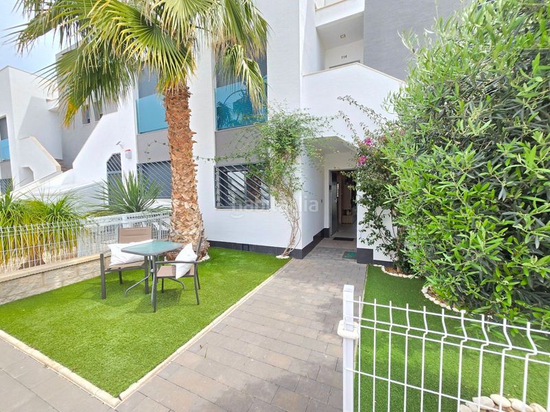 Foto d6386d18-099e-4a50-a4a7-65789fcce1c2. Apartament amb calefacció aparcament piscina a Punta Prima Orihuela