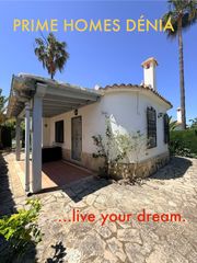 Casa a Las Rotas / Les Rotes. Casa independiente en comunidad residencial, dénia