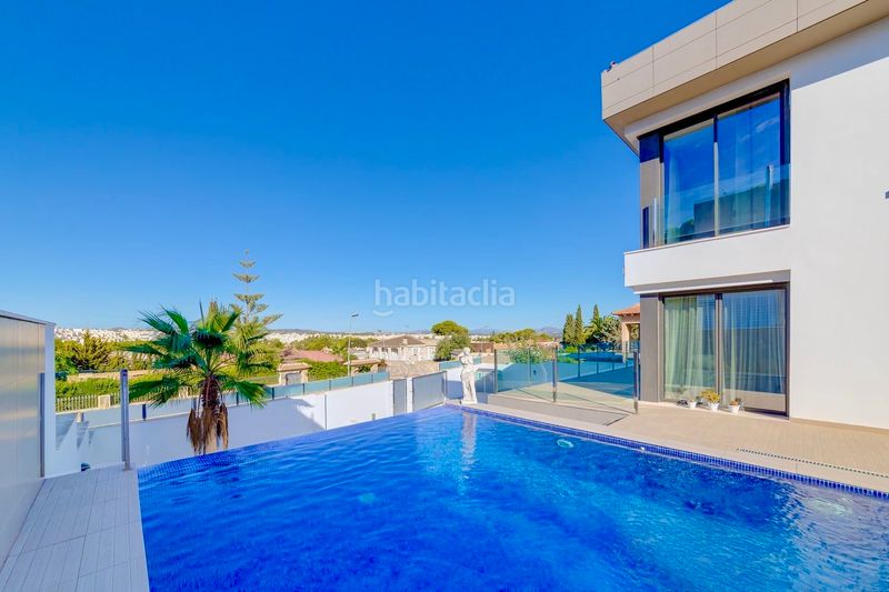 Foto f13aaf17-d52a-4293-bc35-0c369a40a05a. Xalet amb calefacció aparcament piscina a Los Balcones-Los Altos Torrevieja