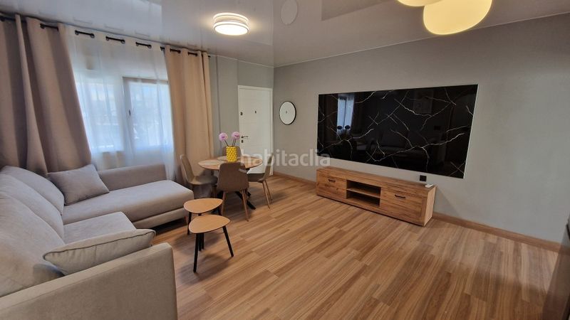 Foto 5d72ae2d-28ca-43ed-95b1-99a136cf22ed. Casa adossada amb piscina a Villamartín-Las Filipinas Orihuela