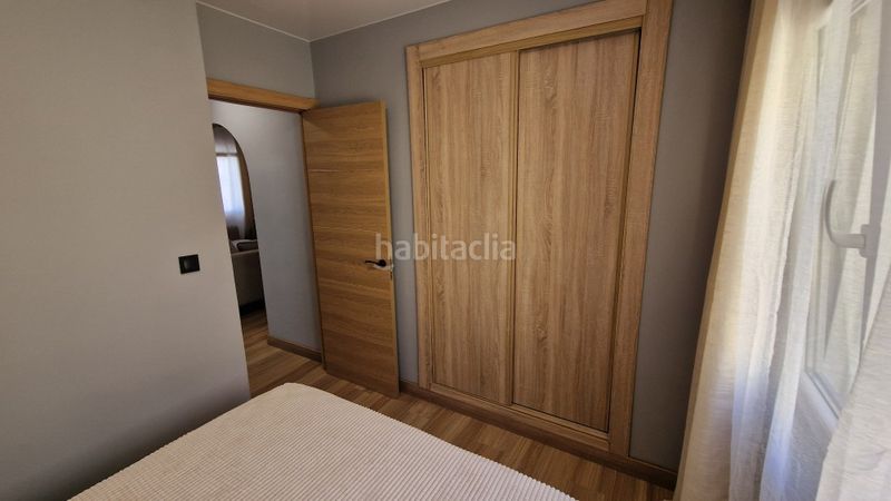 Foto b6ed39af-9284-438e-82cc-5e5fc115c144. Casa adossada amb piscina a Villamartín-Las Filipinas Orihuela