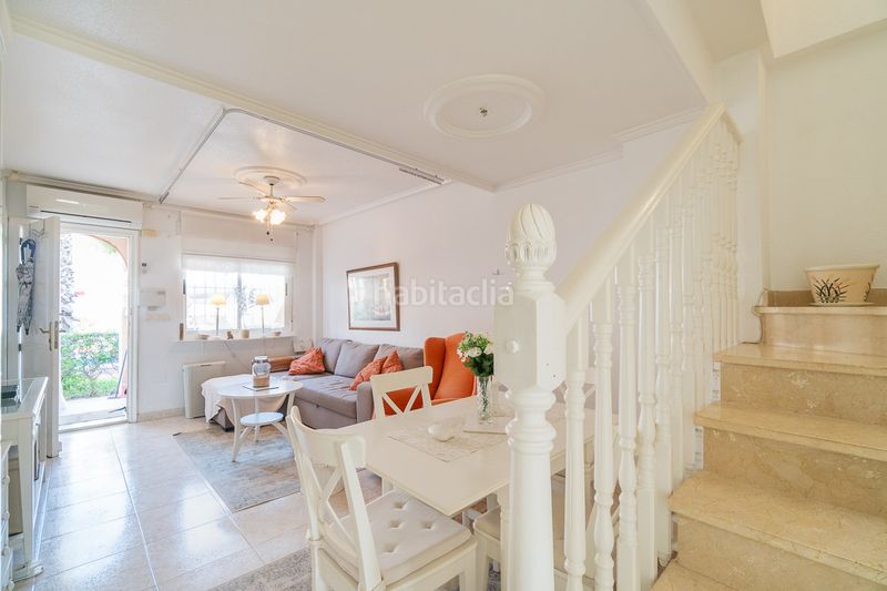 Foto 83a71a85-c869-4802-b0ef-4e258d107363. Casa adossada amb piscina a La Florida Orihuela