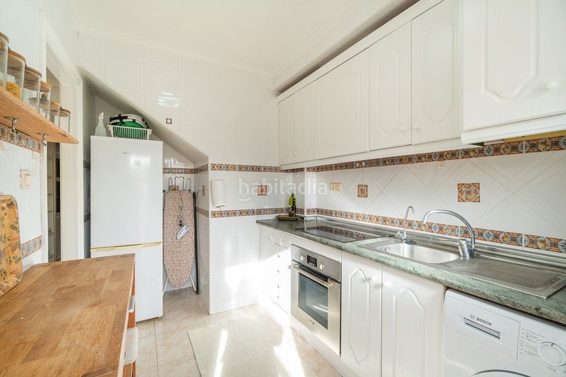 Foto 84cb198c-6b27-40b7-9cf4-6ed2d48af6f2. Casa adossada amb piscina a La Florida Orihuela