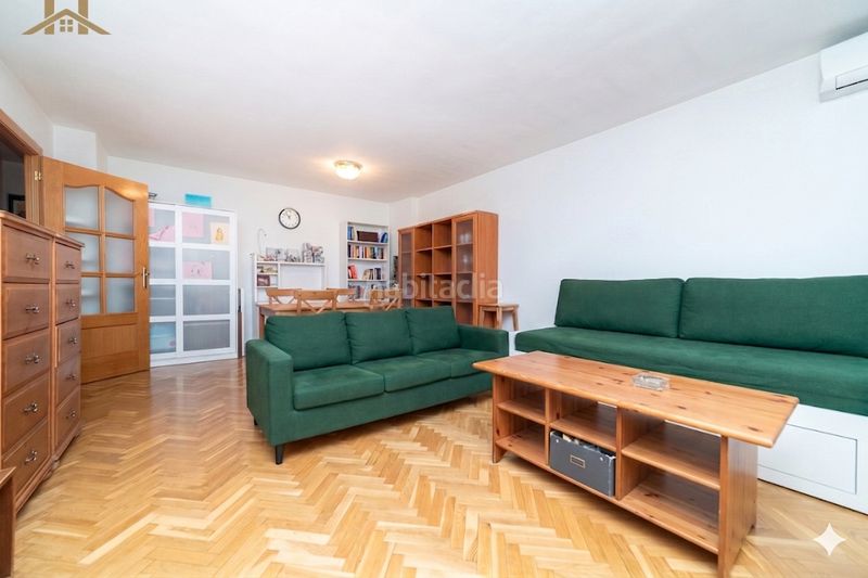 Foto 08e19c6e-da45-43f3-80c4-33f9c0683ef8. Pis amb calefacció aparcament piscina a Aravaca Madrid