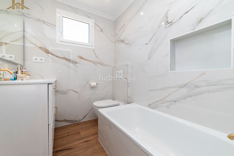 Foto 9d123fa6-1558-46fe-82f9-2691991f0159. Flat with heating parking pool in Aravaca Madrid