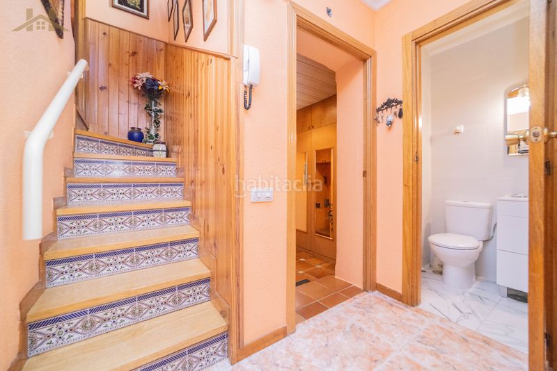 Foto c95cb099-9990-418f-8d4c-00558e5b6518. Casa adossada amb calefacció aparcament piscina a Madrid