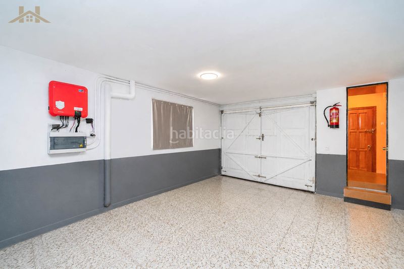 Foto f065e087-415c-4428-a07c-3070020d9971. Casa adossada amb calefacció aparcament piscina a Madrid