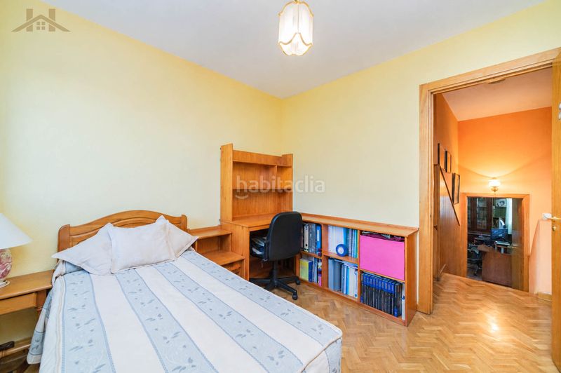 Foto f7b97fbd-a072-4710-a75f-57ec72bf9c33. Casa adossada amb calefacció aparcament piscina a Madrid
