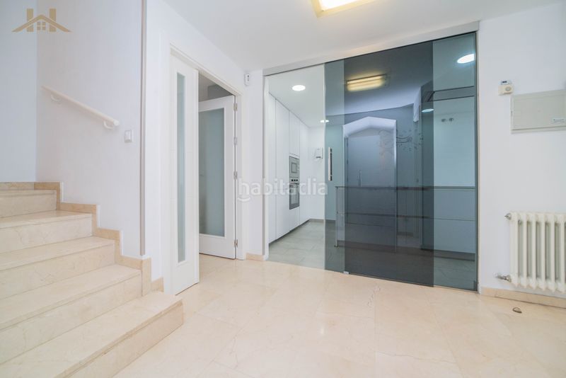 Foto 1d1adc8f-3e9f-442e-b4e7-4ff94d0f811b. Casa adossada amb calefacció aparcament piscina a Madrid