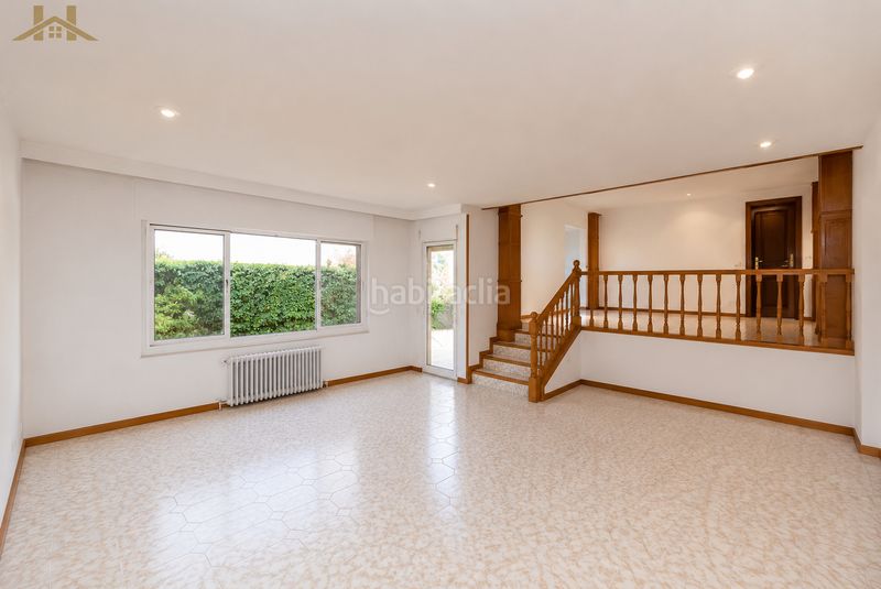 Foto b00fa0d1-ffab-4f79-8333-c528cc98ae14. Casa adossada amb calefacció aparcament piscina a Madrid