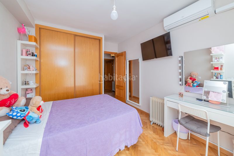Foto 154cb8a0-8cb6-48f4-aa98-edaa5f415631. Casa adossada amb calefacció aparcament a Fuentebella-San Fermín-El Leguario Parla