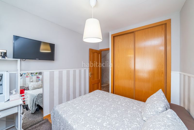 Foto a5a76956-9642-4df0-8fdd-e8a5750ef94f. Casa adossada amb calefacció aparcament a Fuentebella-San Fermín-El Leguario Parla